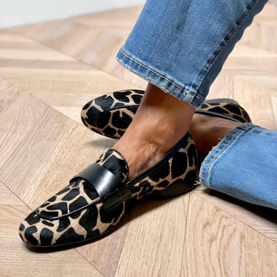 Priszilla | Loafers med girafprint