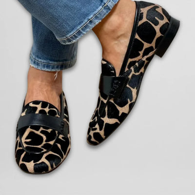 Priszilla | Loafers med girafprint